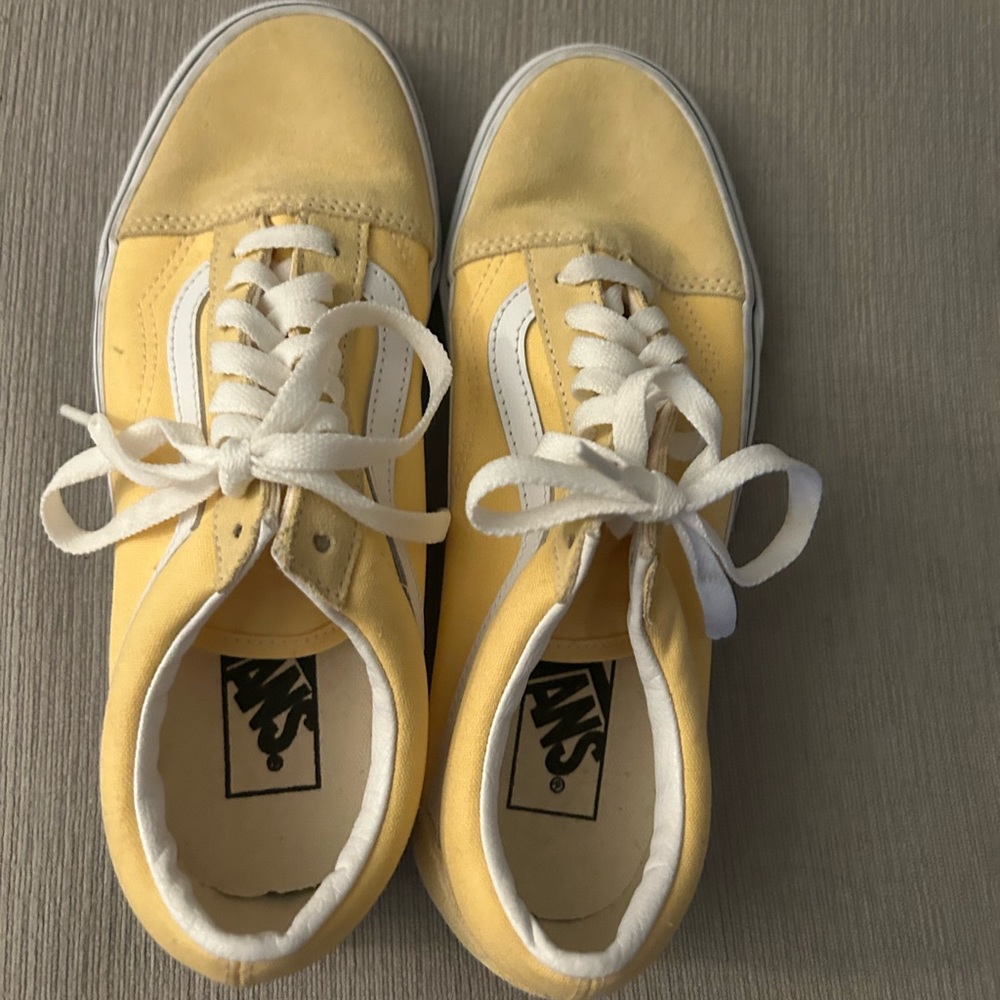 COPY - YELLOW VANS
